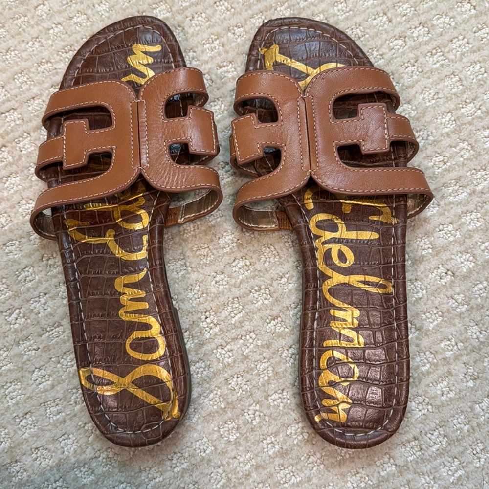 Sam Edelman brown leather sandal
Size 7.5